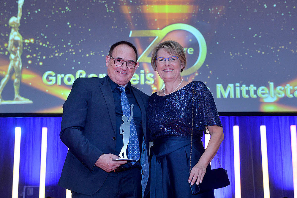 Firmeninhaber Manfred und Christiane Bonetsmüller bei der Preisverleihung des Großen Preis des Mittelstandes
